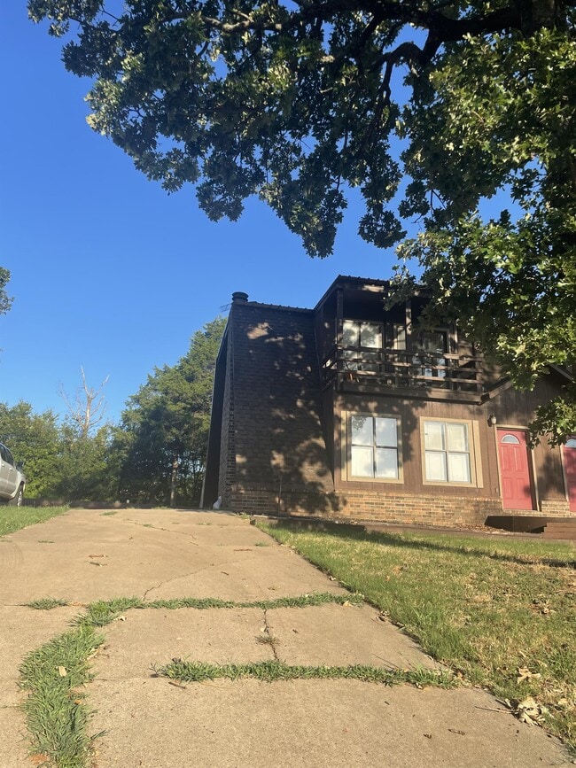 Building Photo - 103 Myra Ln