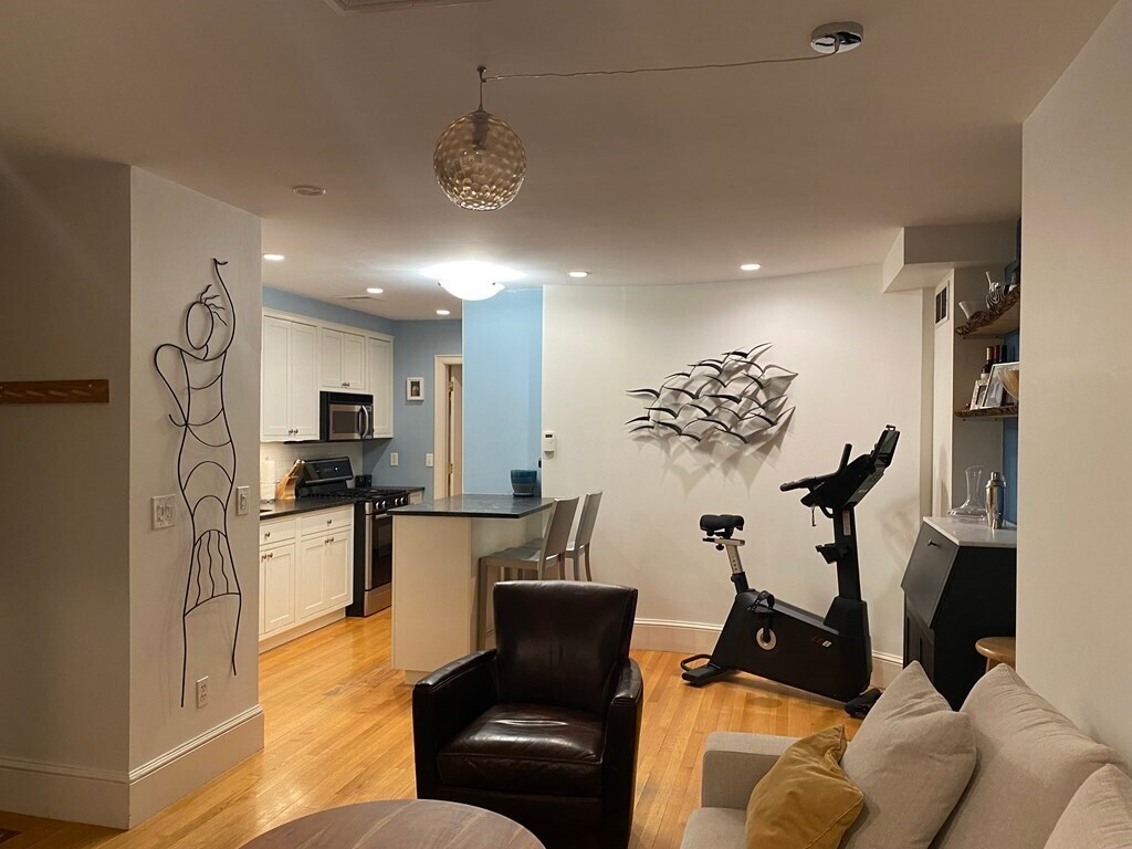 Building Photo - 89 Warren Ave