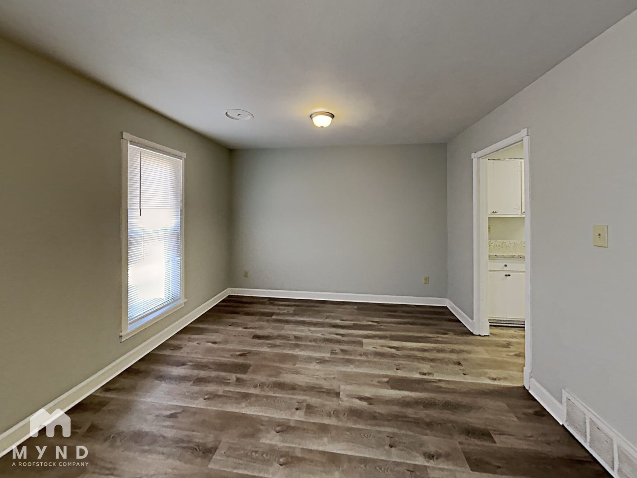 Building Photo - 3056 Darrow St