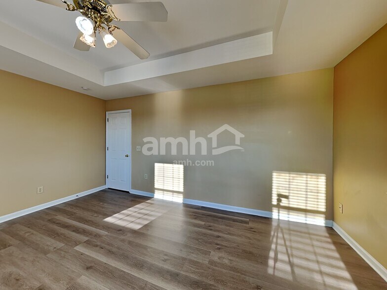 Building Photo - 1432 Brighton Cir