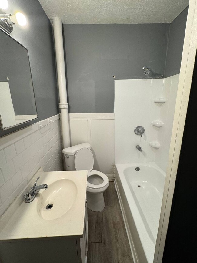 Building Photo - 11515 Hackett St