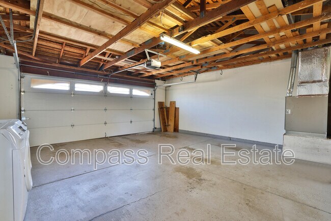 Building Photo - 31101 Fredi St