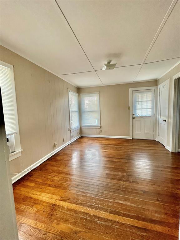 Building Photo - 502 W 8th St