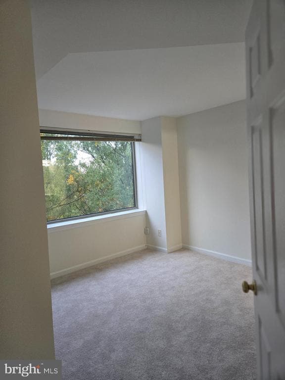 Building Photo - 5450 Whitley Park Terrace