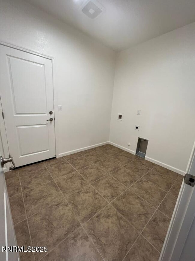 Building Photo - 7273 Hillstone Rd
