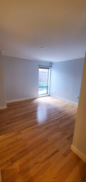 Building Photo - 44 Prince St