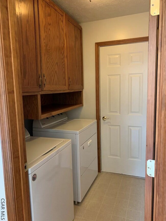 Building Photo - 133 Anderson Ln