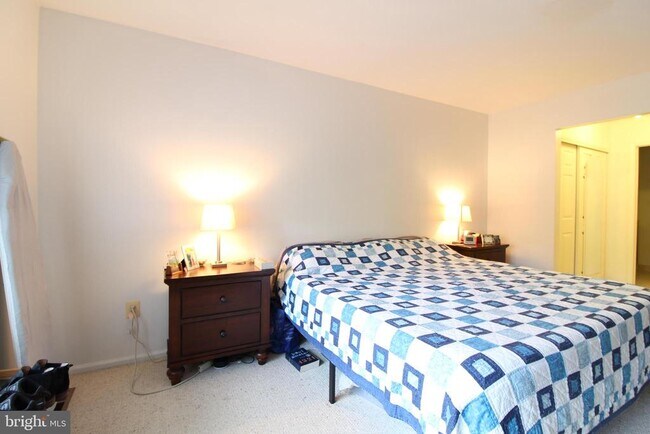 Building Photo - 30 Chicopee Dr