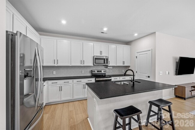 Building Photo - 217 Brks Spgs Dr