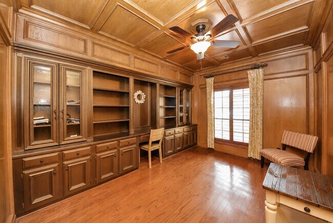 Building Photo - 5214 Norborne Ln