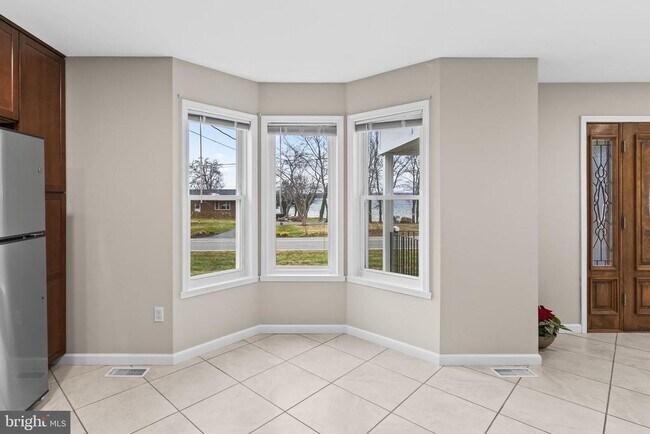 Building Photo - 25001 Half Pone Point Rd