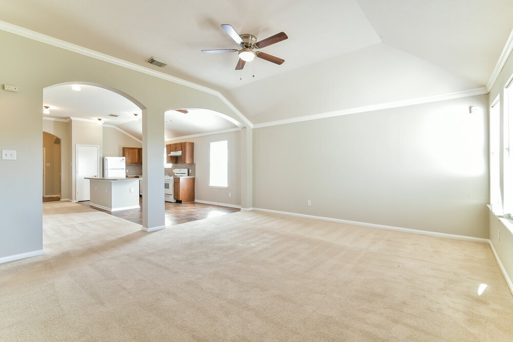 Building Photo - 5811 Ridgebluff Ln