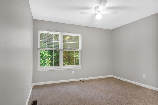 Building Photo - 5006 Liza Ln