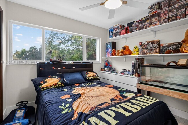 Building Photo - 135 South Dr