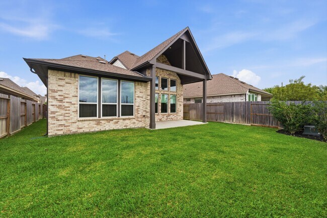 Building Photo - 26307 Camden Cyn Ave