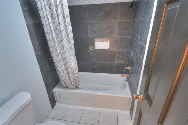 Building Photo - NE Heights ---Close to the Sandia Mountains