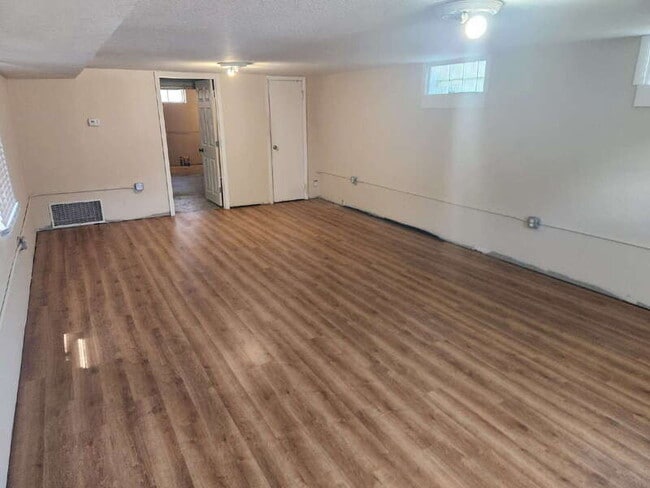 Building Photo - 1234 Herold Ave