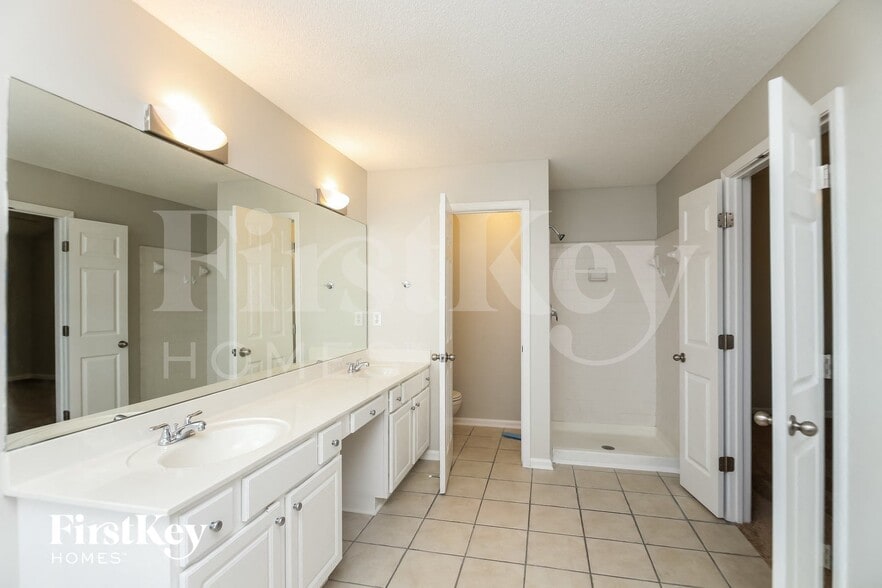 Building Photo - 806 Cataya Cove