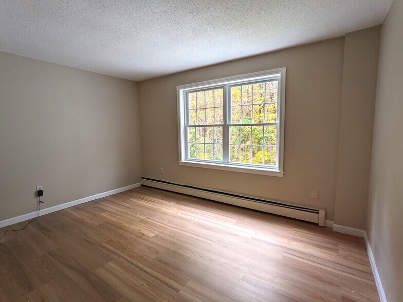 Building Photo - 50 Brookside Drive