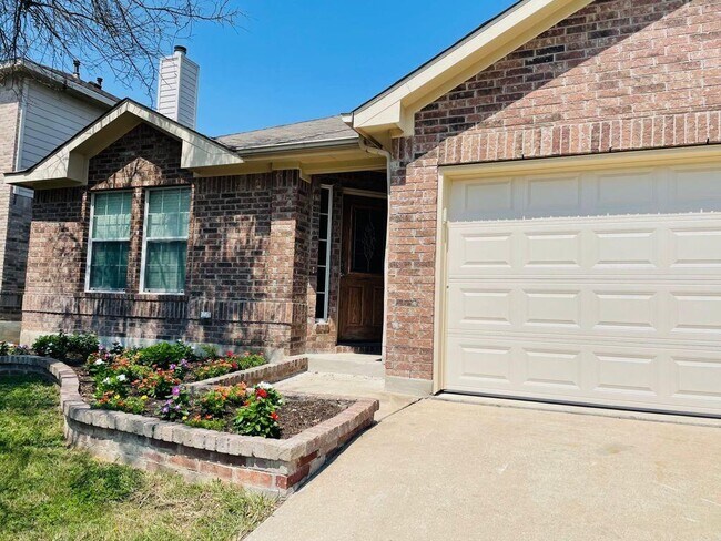 Building Photo - 1016 Zeus Cir