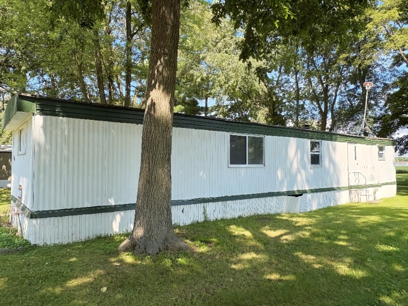 Building Photo - 1100 W Locust St