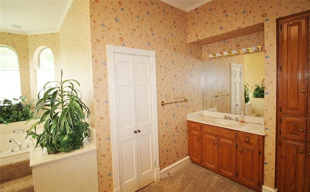 Building Photo - 8150 Bob White Rd