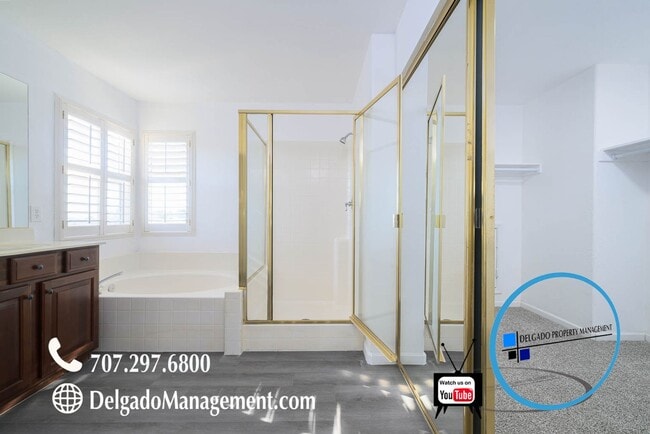 Building Photo - Large 3 bedroom home recently upgraded