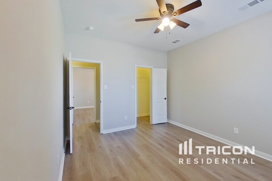 Building Photo - 616 Meadow Springs Dr