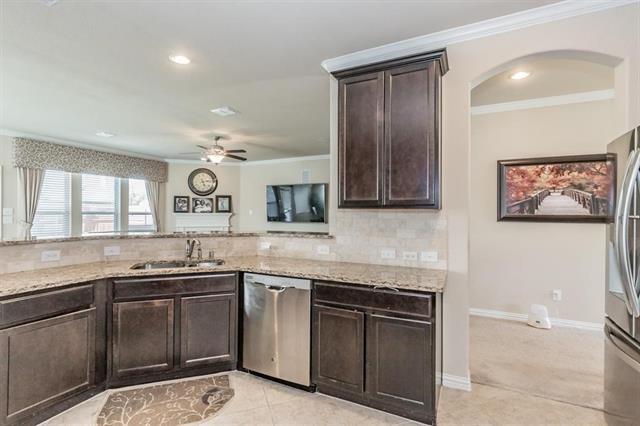 Building Photo - 11621 Parade Dr