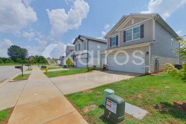 Building Photo - 6405 Upchurch Dr