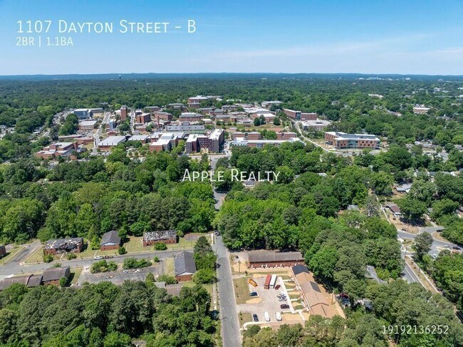 Building Photo - 1107 Dayton St
