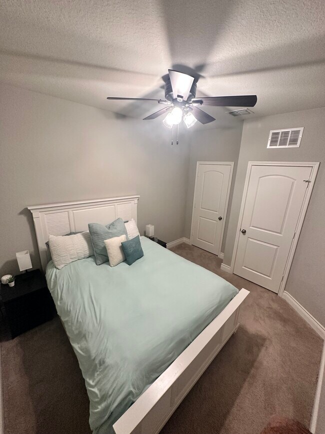 Building Photo - 27348 Caroline Way