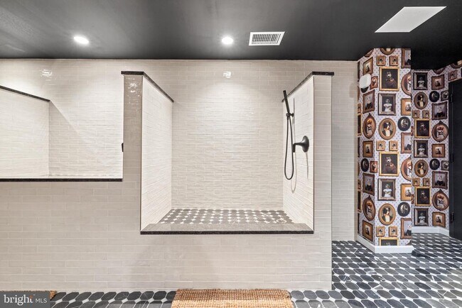 Building Photo - 200S Broad St