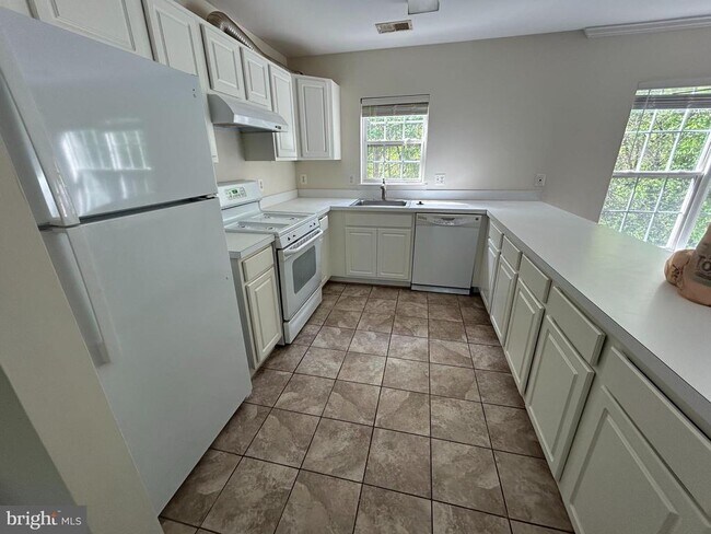 Building Photo - 10458 Damascus Park Ln