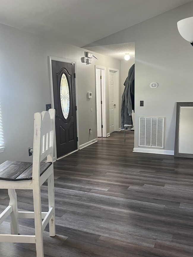 Building Photo - 822 Waterfield Dr