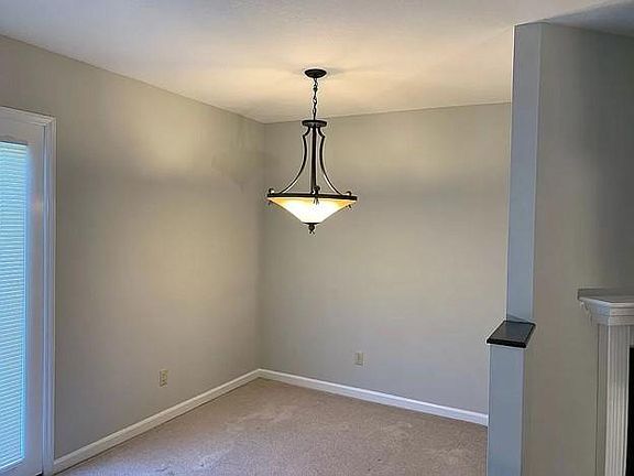 Building Photo - 2030 Silverbrook Dr