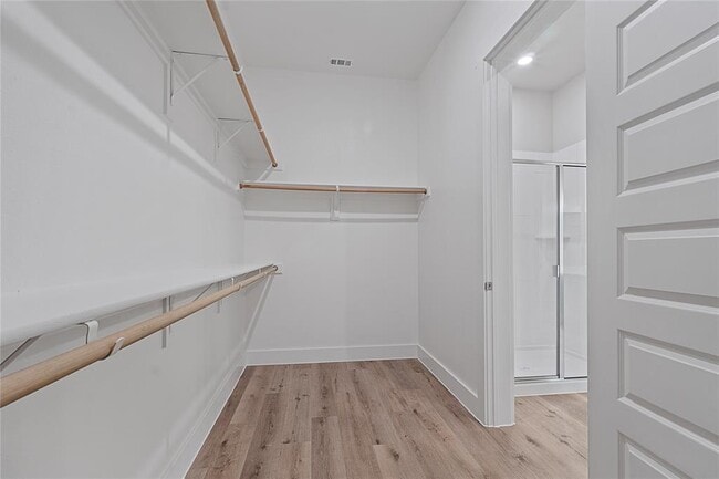 Building Photo - 865 Limmer Loop