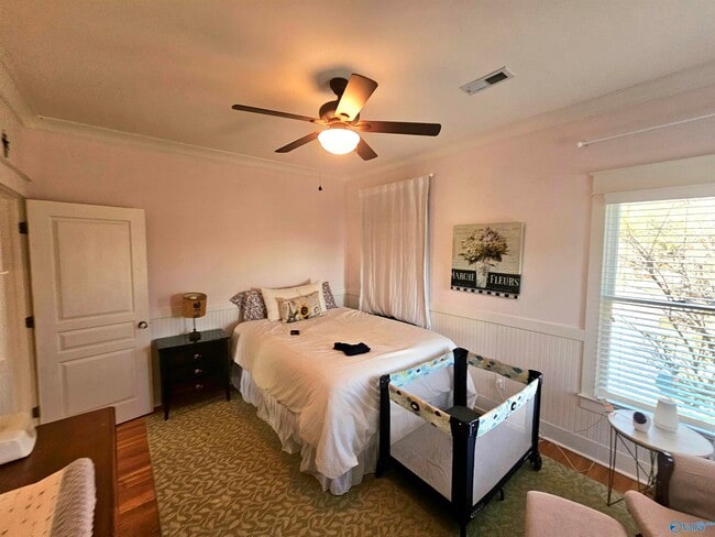 Building Photo - 3002 Brook Park Dr SE