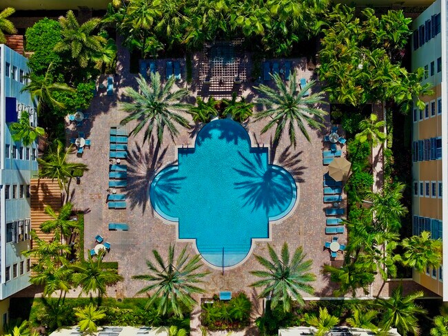 Building Photo - 630 S Sapodilla Ave