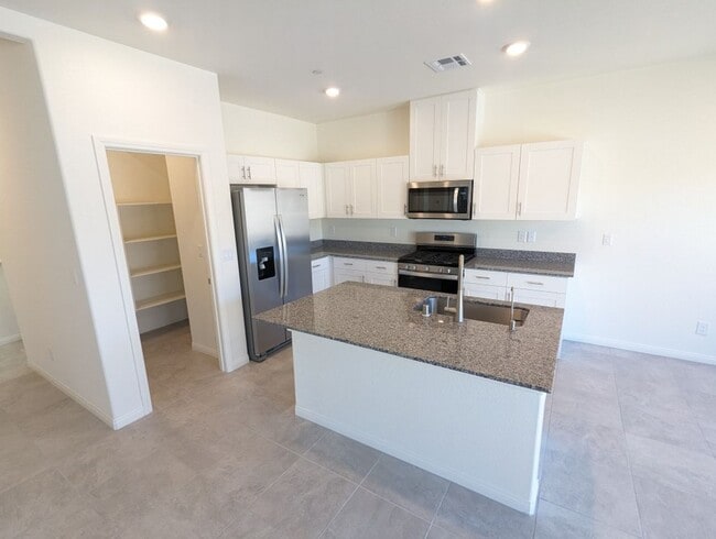 Building Photo - 7071 Alabaster Peak St