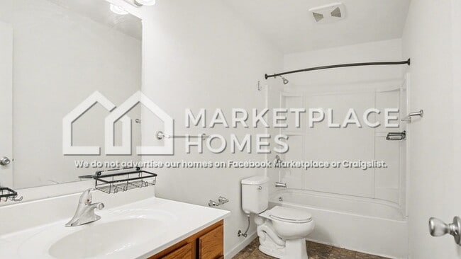 Building Photo - 4648 Quaker Hill Dr SE