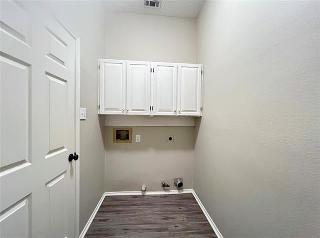 Building Photo - 15 Heritage Way