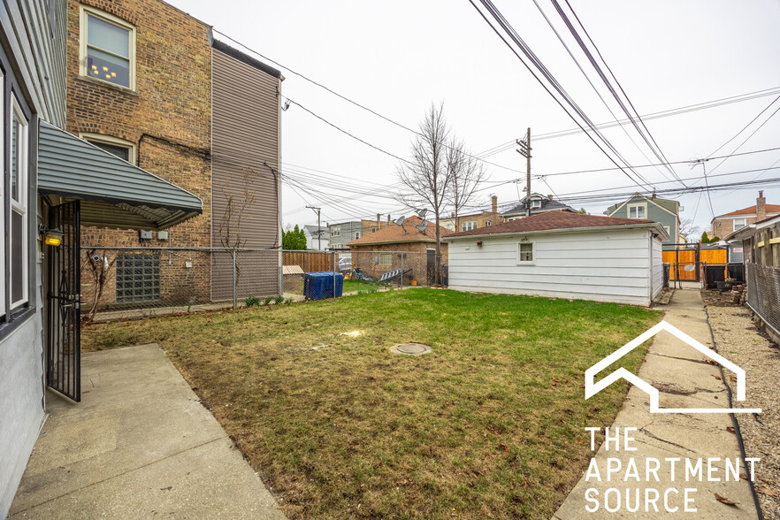 Building Photo - 5128 W Henderson St