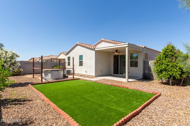 Building Photo - 9551 Silo Cir