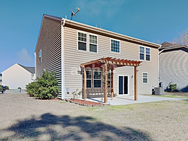 Building Photo - 138 Blackwater Way