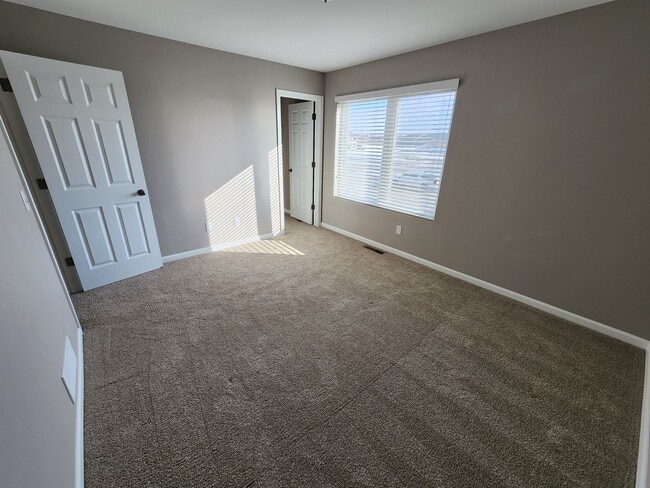 Building Photo - Lakewood Twin Home Across from Brand New L...