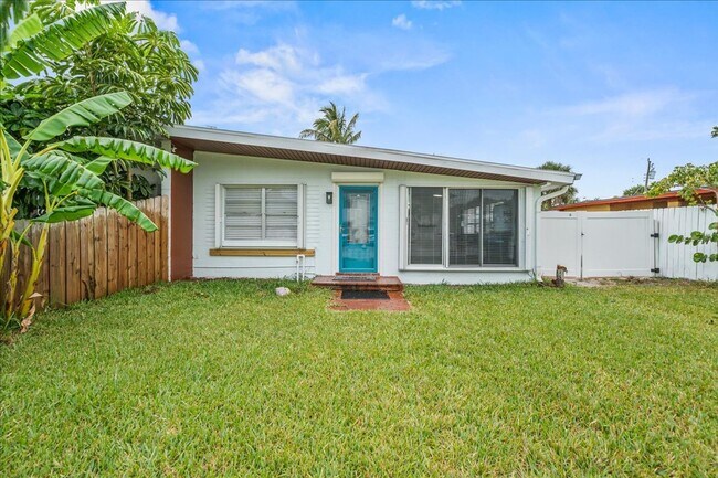 Building Photo - Beautiful Fully-Furnished 2BR/2BA Coastal Retreat in Cape Canaveral