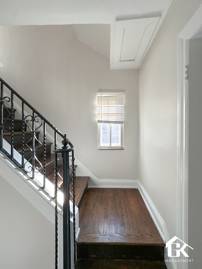 Building Photo - 16182 Greenlawn St
