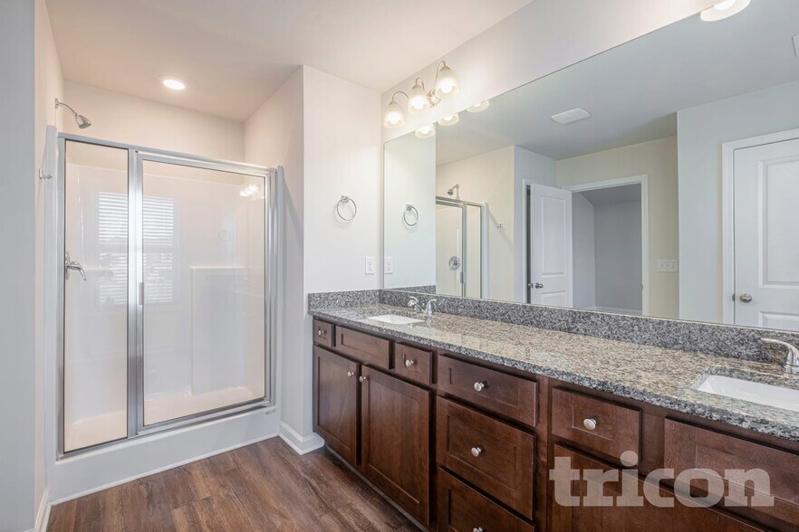 Building Photo - 559 Trickum Hill Dr