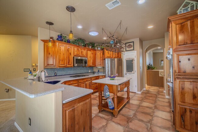 Building Photo - 111 Coker Ln